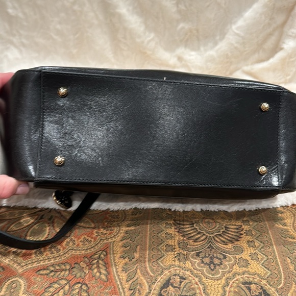 Beautiful Brahmin satchel in black topsail leather. - Picture 4 of 5